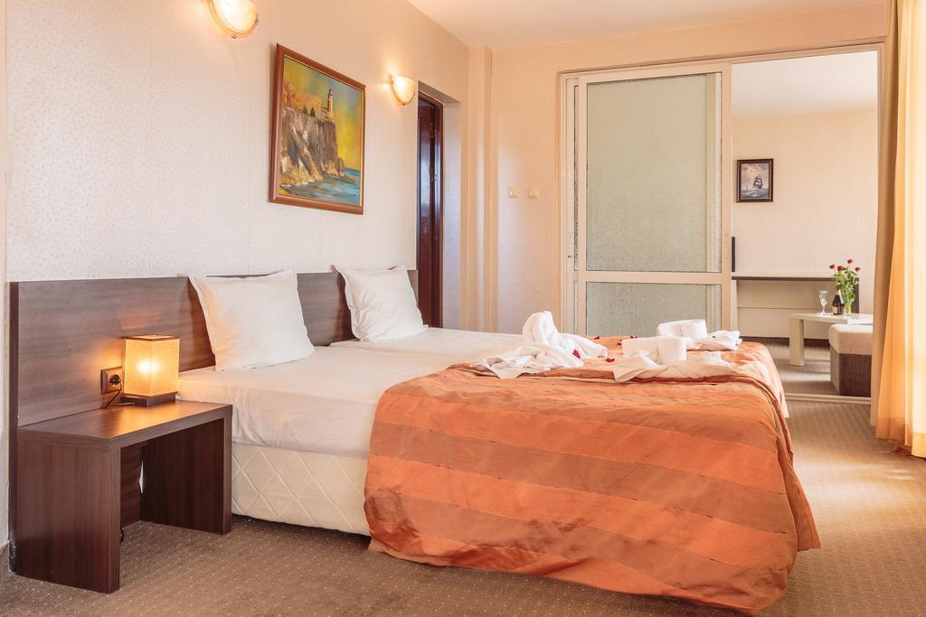 Flagman Hotel Sozopol Buitenkant foto
